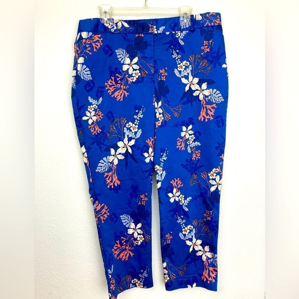 Liz Claiborne NWOT Tropical Sea Floral cropped pants w/stretch gorgeous 🌺